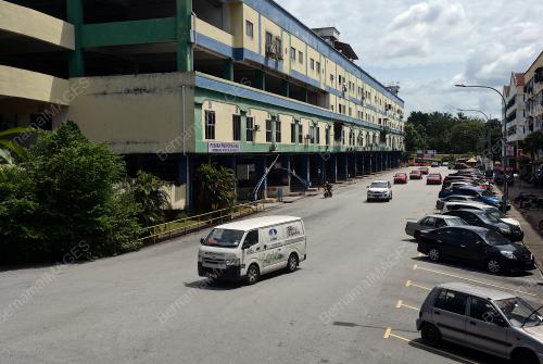 KOMPLEKS PERHENTIAN KAJANG