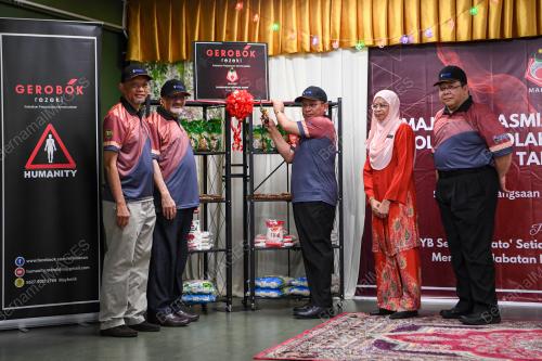DATUK DR MOHD NAI'M MOKHTAR