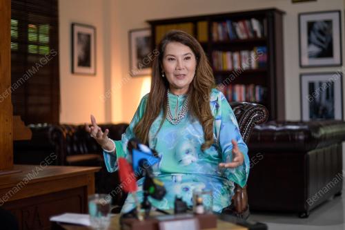 SENATOR RAS ADIBA MOHD RADZI
