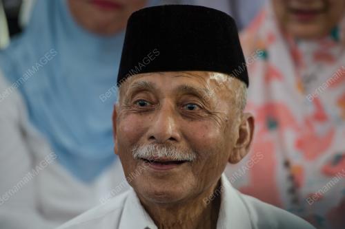 TUN MOHAMED HANIFF OMAR
