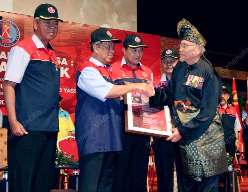 KL09_28042013_TPM_VETERAN_ATM