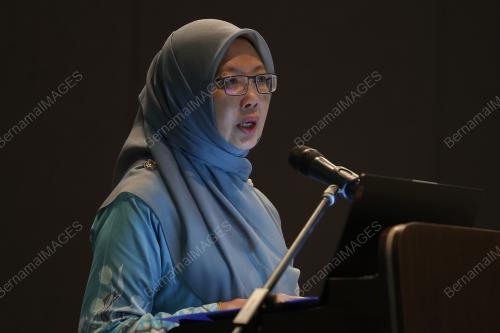 DR ZALIHA MUSTAFA