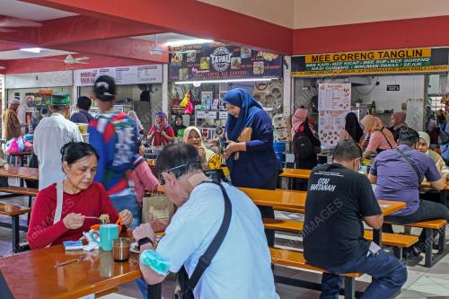 KOMPLEKS MAKAN TANGLIN