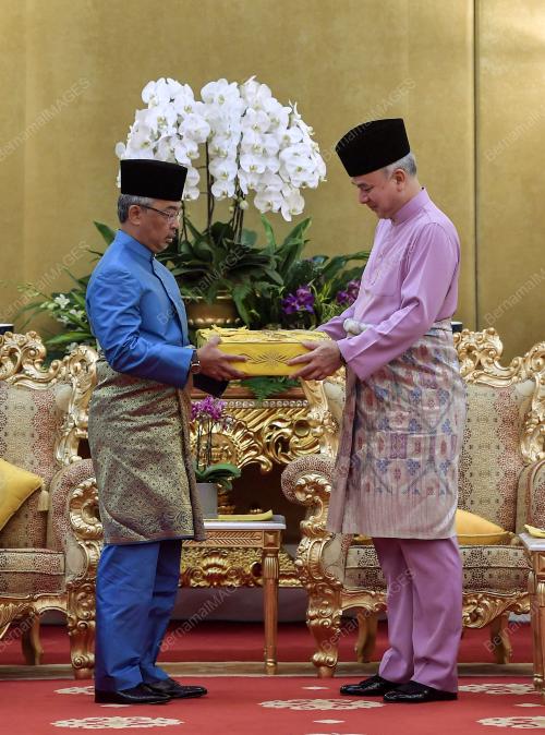 KL09_28112019_AGONG_BN201911279134