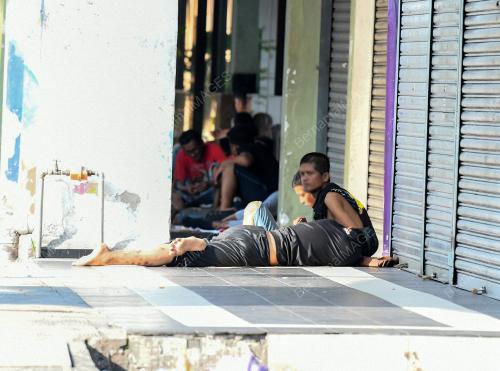 GELENDANGAN DI IBUKOTA PROSES PENEMPATAN MEREKA