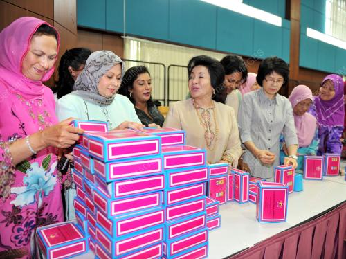DATIN SERI ROSMAH MANSOR