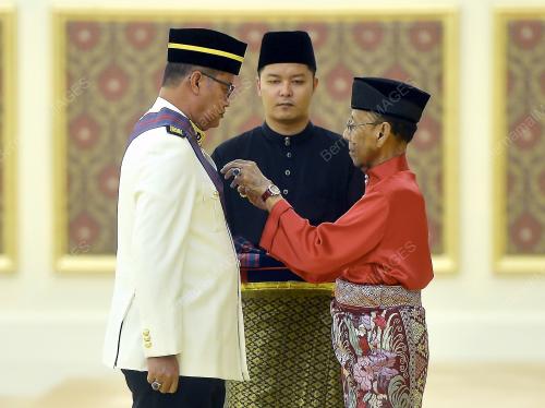 KL09_29092016_AGONG_PINGAT