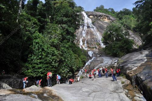GUNUNG STONG