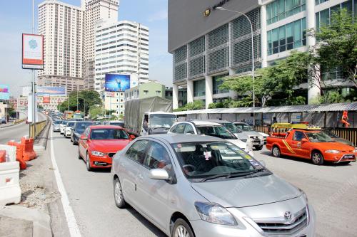 KL09_30032015_MONORAIL