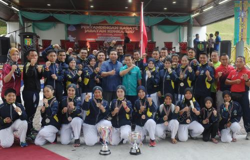 KL09_30042017_POLIS_BN197001011942