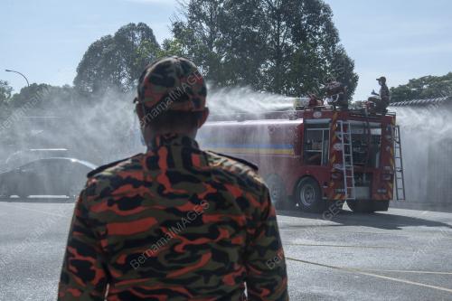 KERJA KERJA SANITASI PASAR BORONG SELANGOR