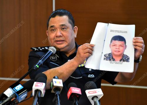 DATUK HUZIR MOHAMED