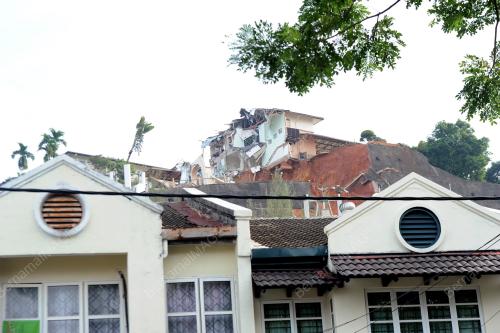 KL09_30122012_BAHAYA