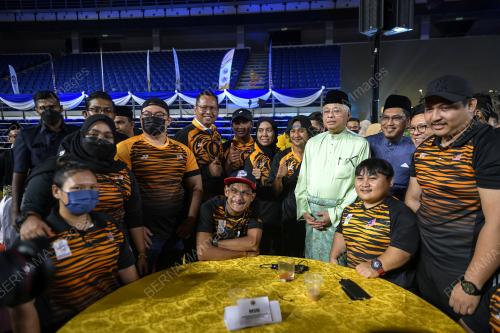 DATUK SERI ISMAIL SABRI YAAKOB