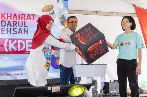 DATUK SERI AMIRUDIN SHARI