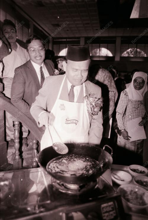 KEMPEN MAKAN DAGING ARNAB