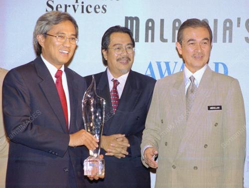KL09_61101_CEO_05022016