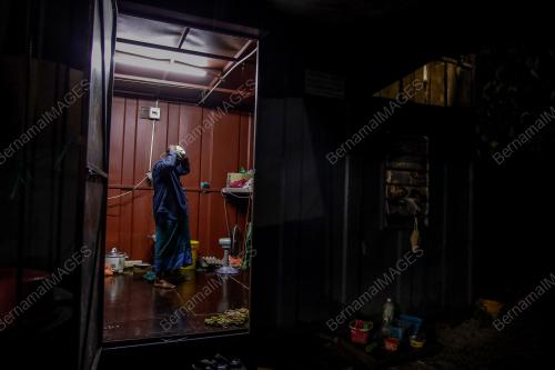 PENGINAPAN PEKERJA ASING