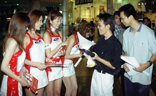 GT RACE QUEENS