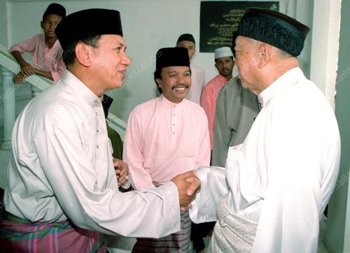 KL10-20_10_2000_AGONG_SOLAT_14012016