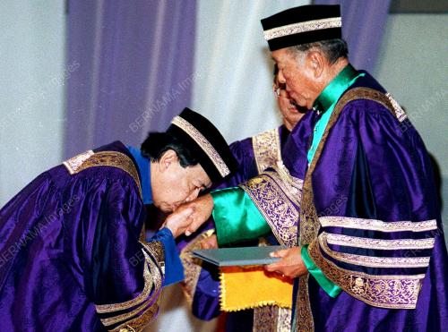 KL10-25_05_2000AGONG-TENGKU_IDR_25052000