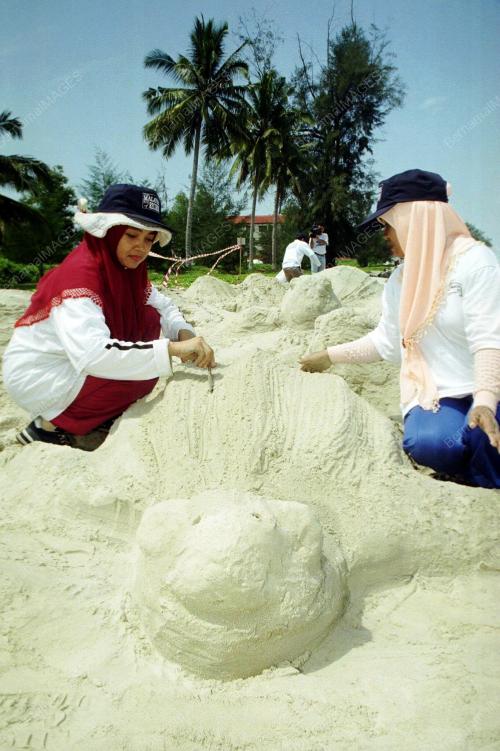 KL10-28_07_2001_ARCA_PASIR_28012016