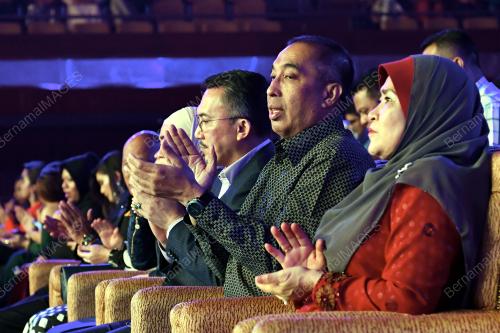 KL100_03112017_SKRIN_BN201711020144