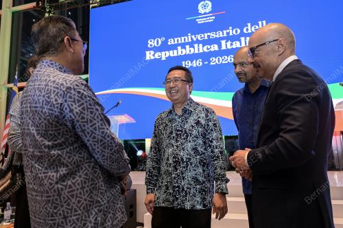 DATUK CHANG LIH KANG