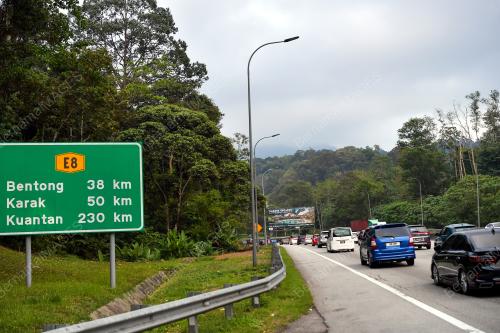 TINJAUAN ALIRAN TRAFIK LEBUHRAYA KARAK