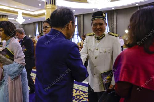 HARI KEPUTERAAN AGONG