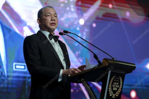 DATUK SERI FADILLAH YUSOF