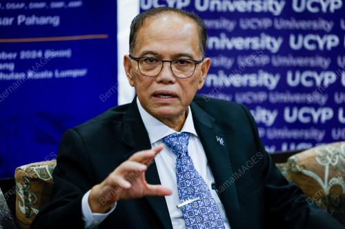 DATUK SERI WAN ROSDY WAN ISMAIL