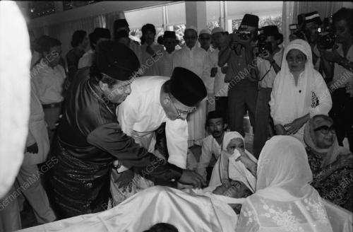 TAN SRI SYED NASIR