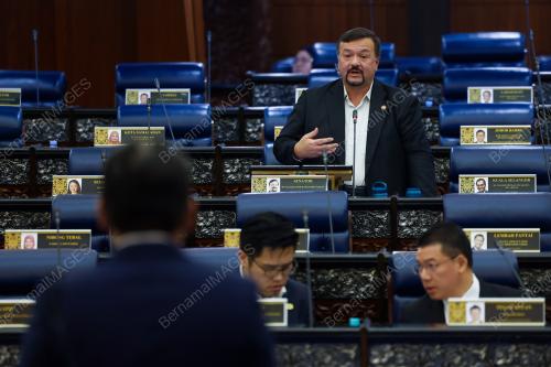 DATUK SERI AMIR HAMZAH AZIZAN