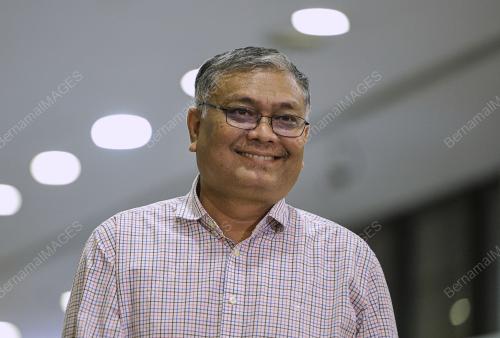 DATUK DR SHAMSUL ANUAR NASARAH