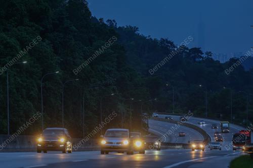 TINJAUAN ALIRAN TRAFIK