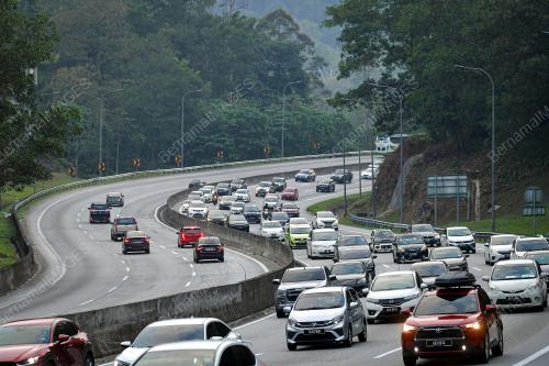 TINJAUAN ALIRAN TRAFIK LEBUHRAYA KARAK