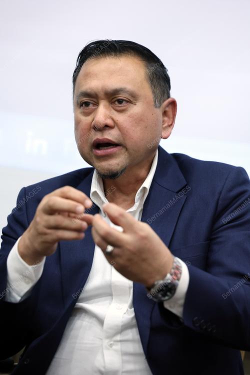 BADRUL AKMAL HISHAM MD. YUSOFF