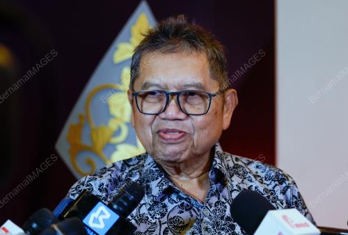 DATUK MOHD NOR KHALID