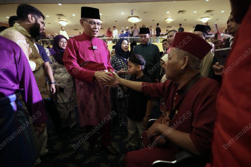 DATUK SERI WAN ROSDY WAN ISMAIL