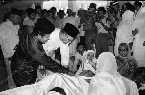 TAN SRI SYED NASIR