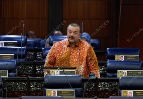 DATUK SERI AMIR HAMZAH AZIZAN