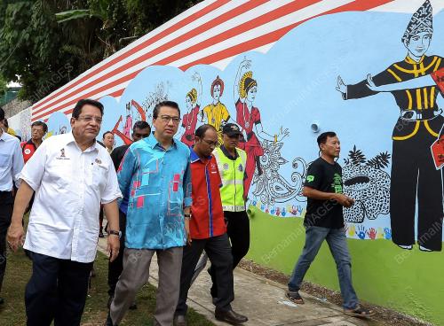 KL102_14092017_MURAL_BN201709135479