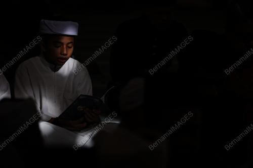 HARI KEPUTERAAN RASMI YANG DI-PERTUAN AGONG
