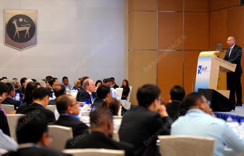 KL102_24042017_AIF