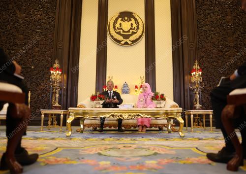 AL-SULTAN ABDULLAH RI'AYATUDDIN AL-MUSTAFA BILLAH SHAH