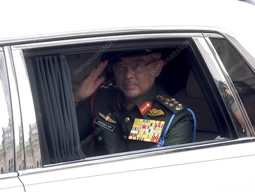 AL-SULTAN ABDULLAH RI'AYATUDDIN AL-MUSTAFA BILLAH SHAH
