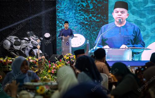 DATUK SERI AYOB KHAN MYDIN PITCHAY