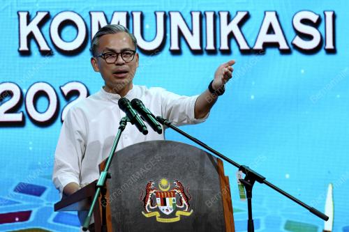 FAHMI FADZIL