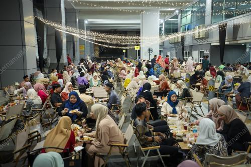 MAJLIS BERBUKA PUASA BERSAMA PENGIKUT MEDIA SOSIAL RAPID KL